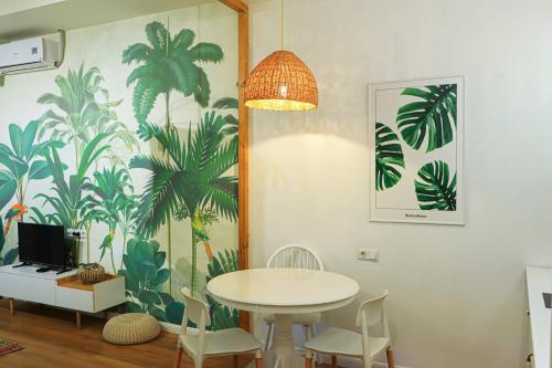 Unique and Beautiful 1BR Apt in Historic Tbilisi by Wehost