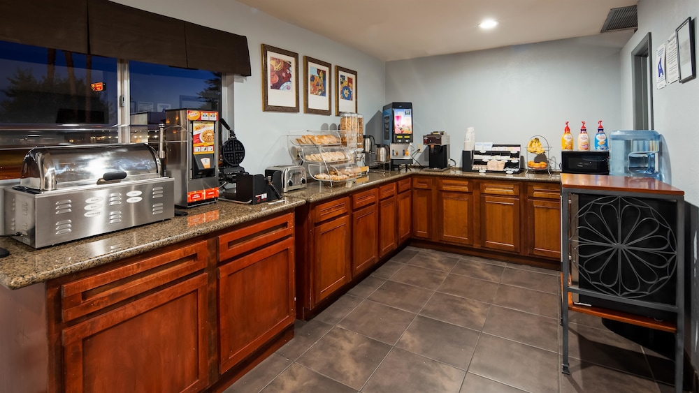 Surestay Hotel By Best Western Blythe - photo 27