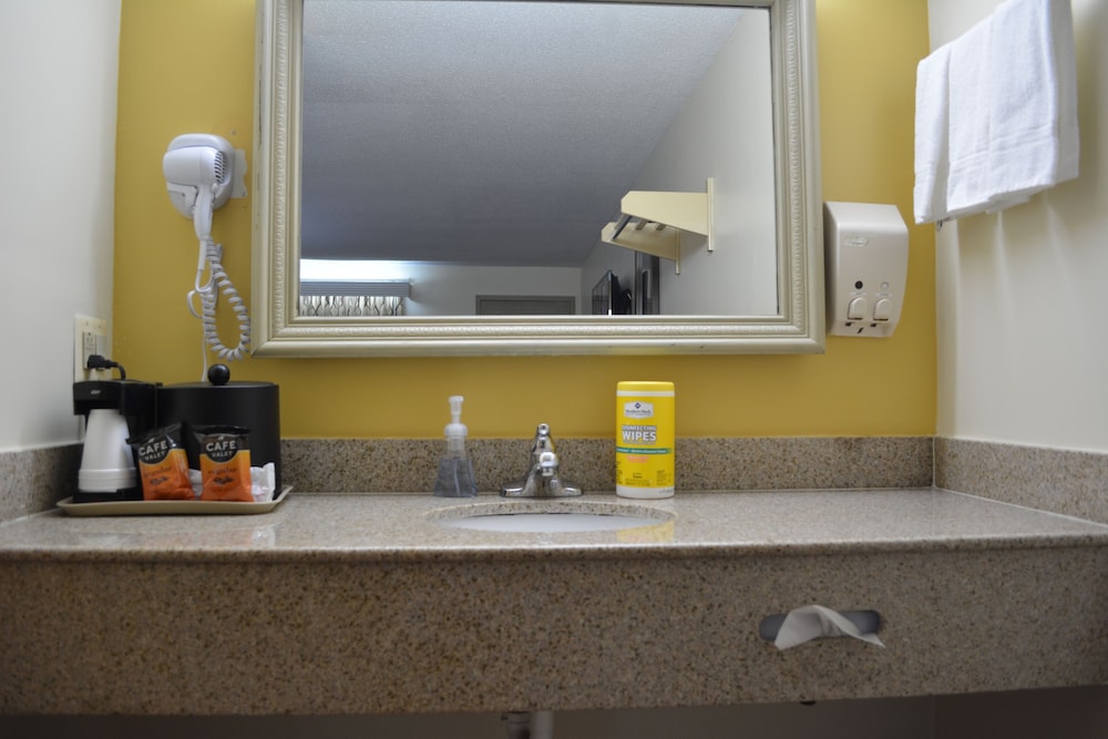 Southern Inn Lumberton - photo 38