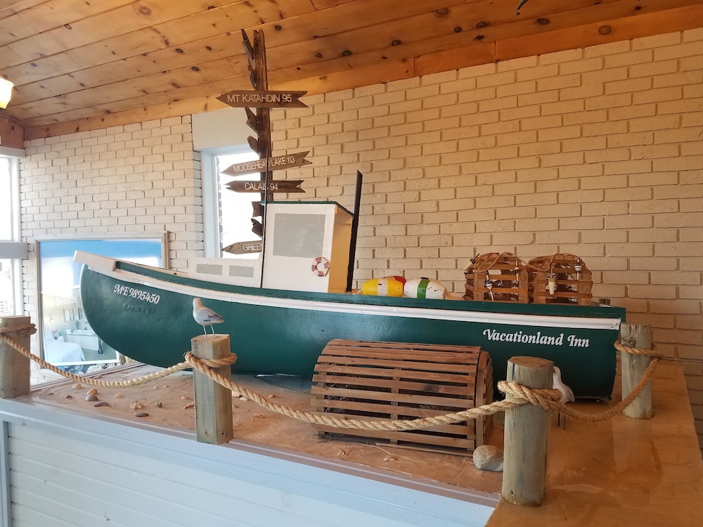 Vacationland Inn & Suites - photo 3