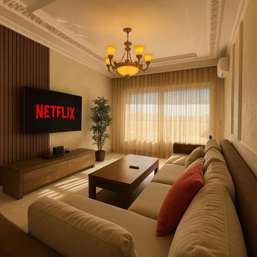 Cosy ensoleillé 3 CH central et proche du train et tramway — 4-Star Luxury Hotel in Casablanca, Morocco
