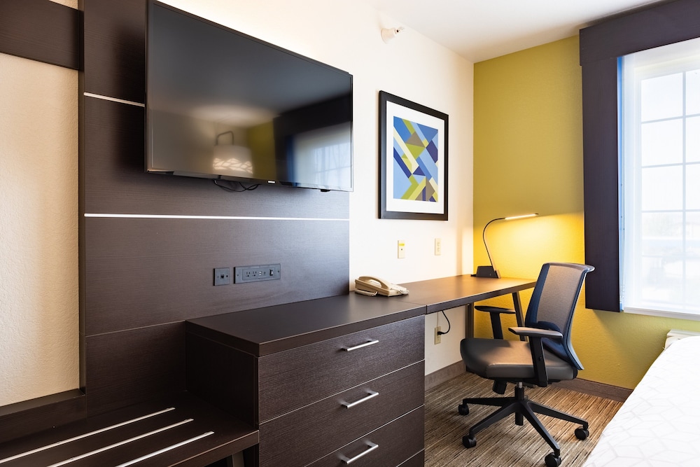 Holiday Inn Express & Suites Evanston By IHG - photo 20