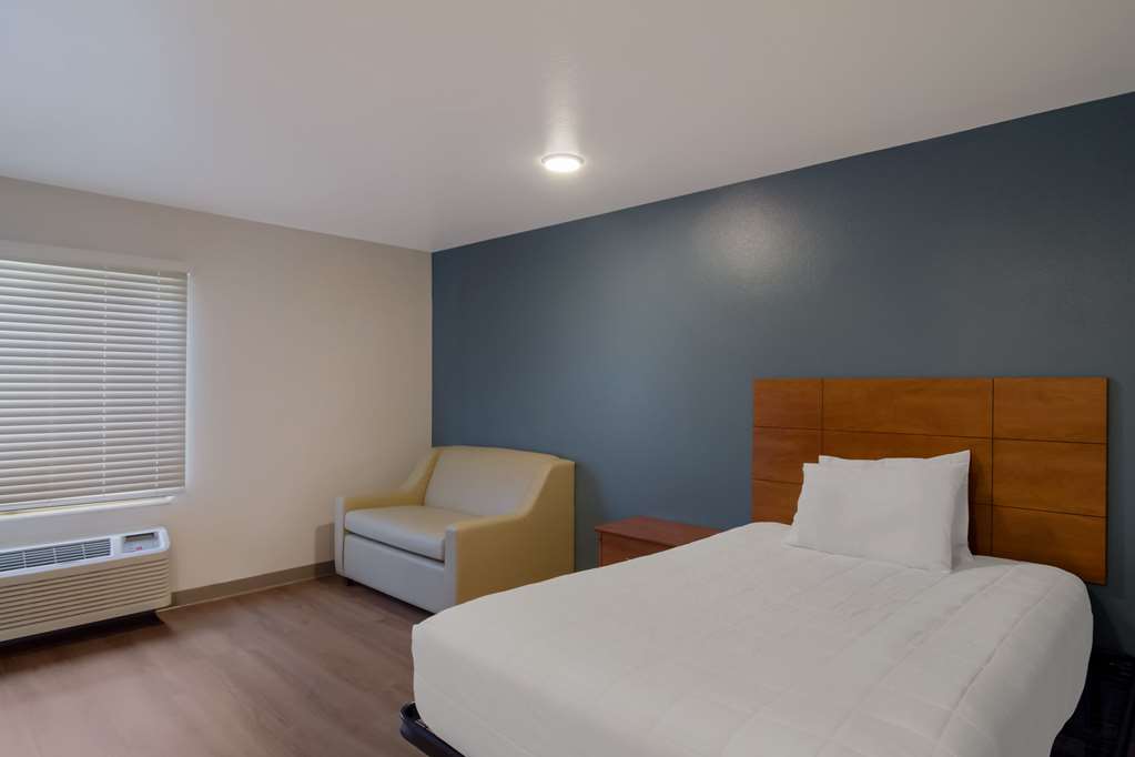 WoodSpring Suites Jacksonville East 295 Cruise Port - photo 9