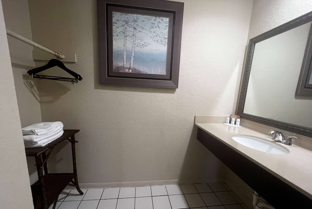 Studio 6 Houston TX Westchase - photo 32