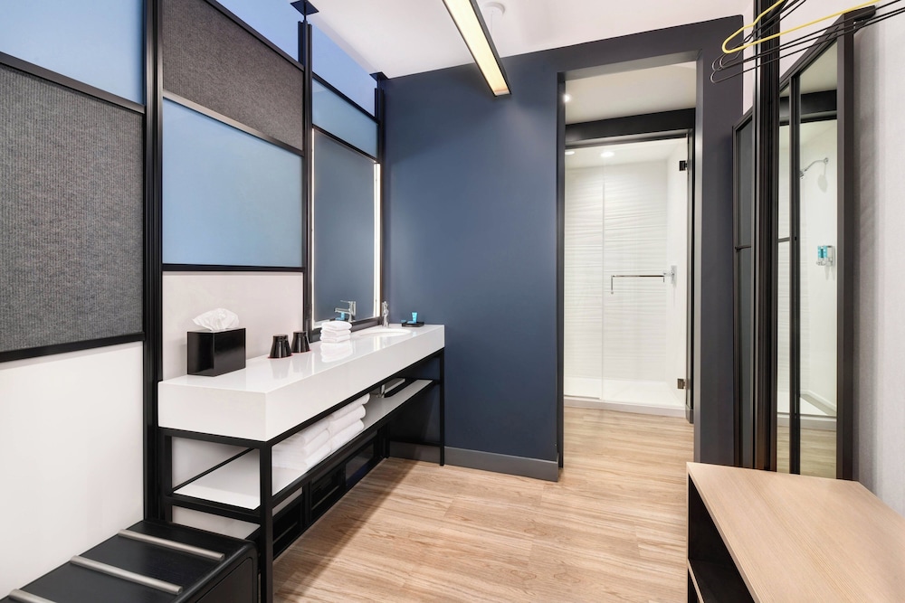 Aloft Cincinnati West Chester - photo 8