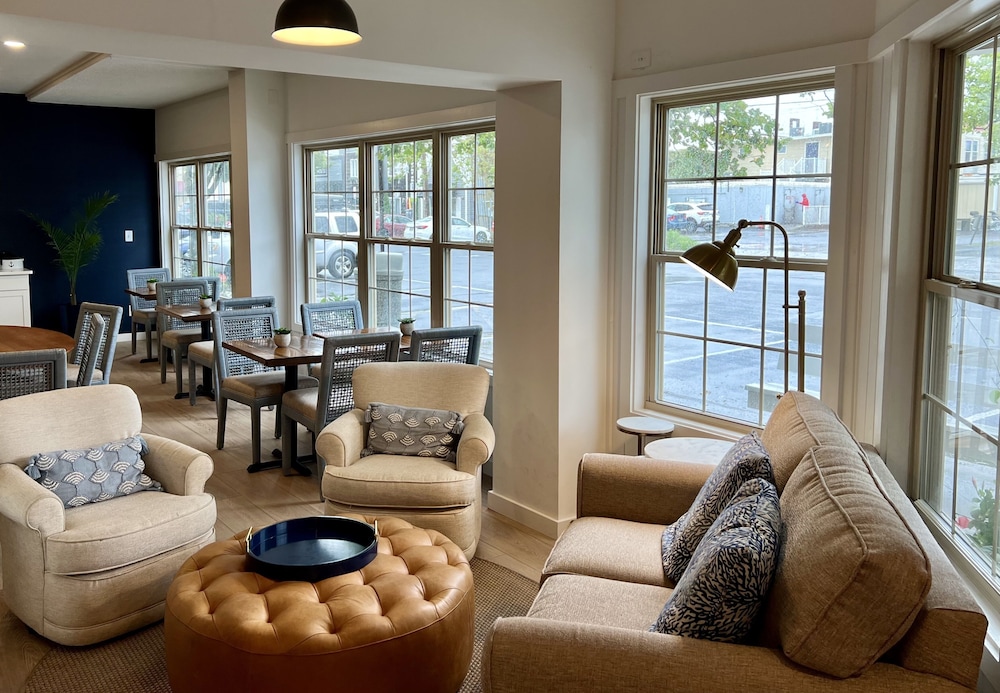 Beach View Hotel - photo 5