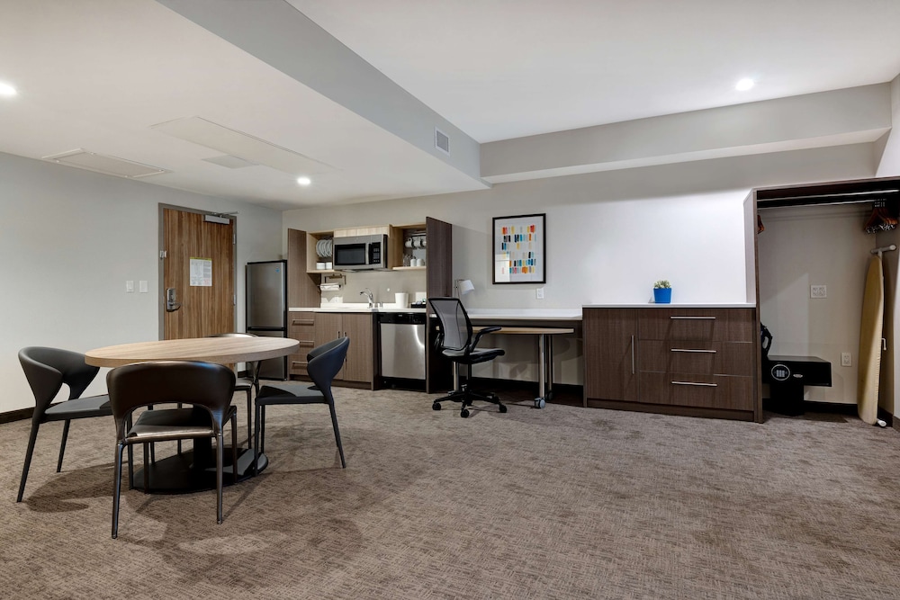 Home2Suites by Hilton Anaheim Resort - photo 17