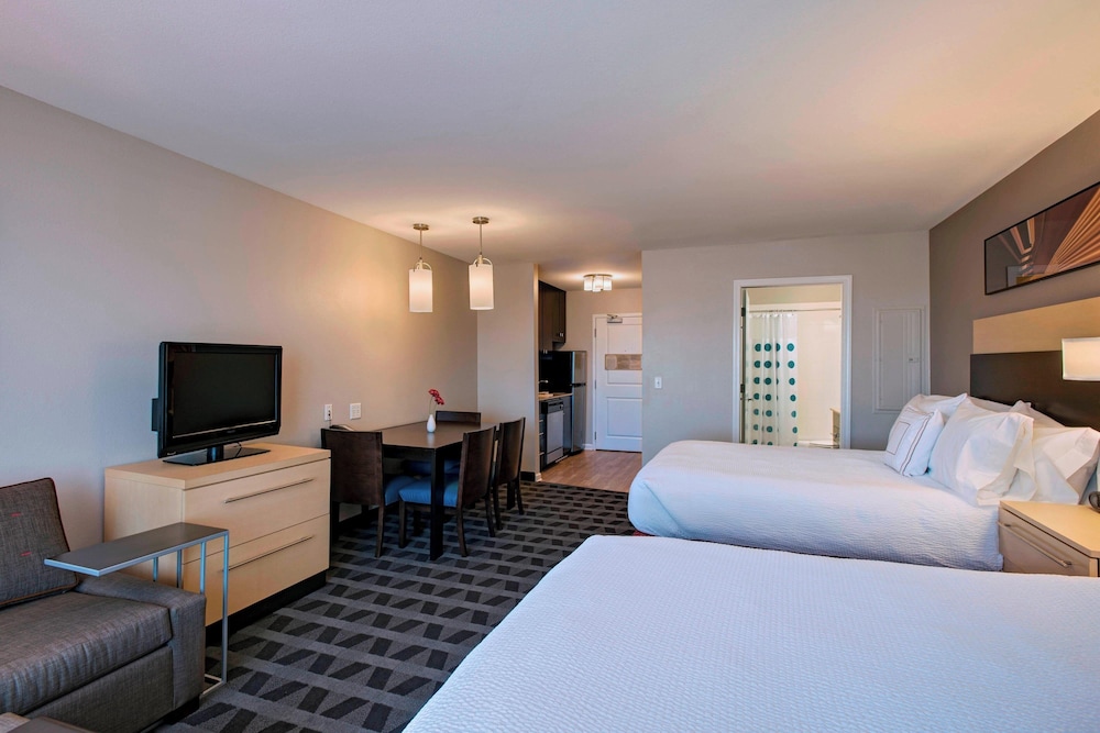 TownePlace Suites Fayetteville Cross Creek - photo 7