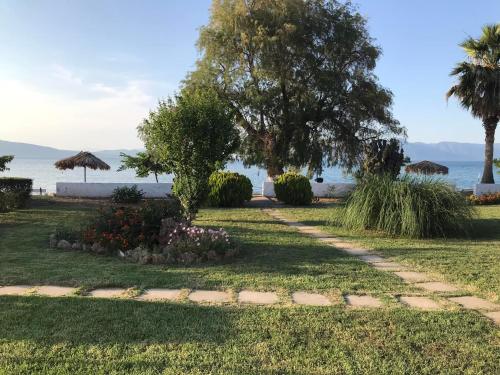 Poseidon - carbon neutral hotel in Livanates