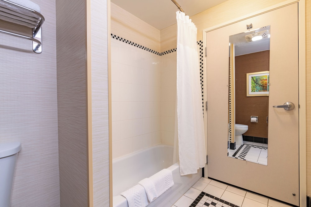Fairfield Inn & Suites by Marriott Carlisle - photo 13