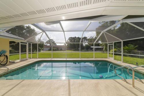 Huge Pool Close to Beaches Restaurants & Shops — Nokomis — photo 2