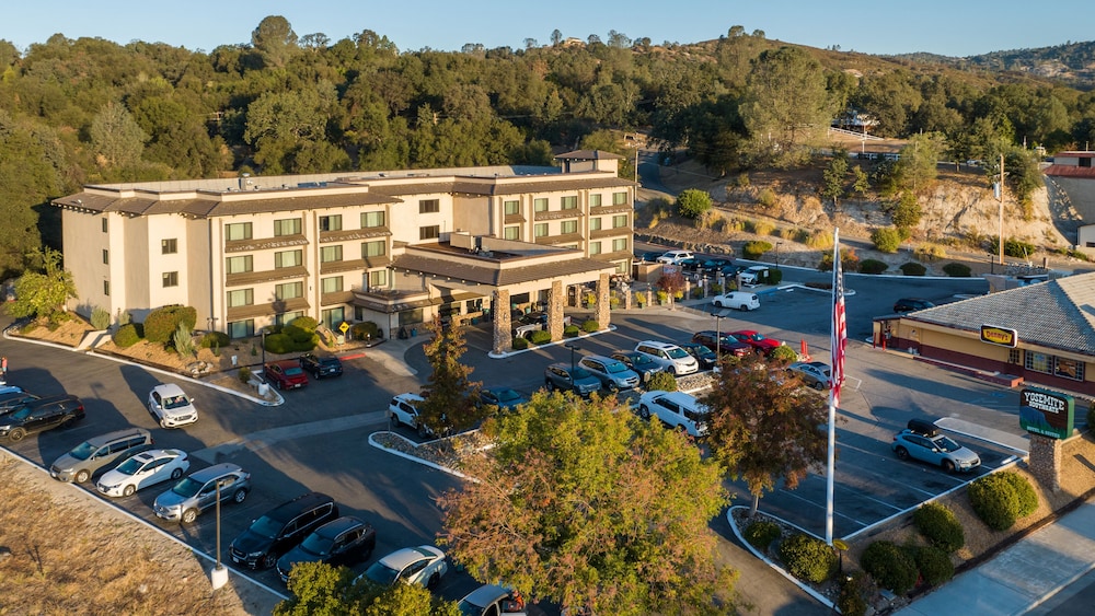 Yosemite Southgate Hotel & Suites - photo 49