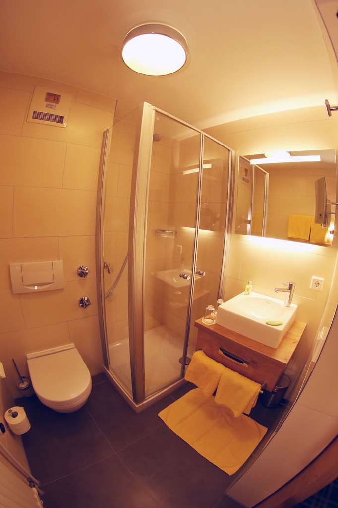 Hotel Landgasthof Schuster — Greding — photo 4