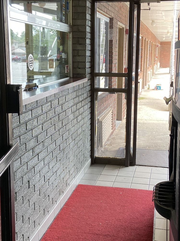 Deer Park Motor Inn - photo 15