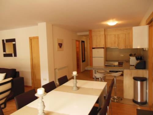 Apartamentos Grifo Vacances Julia — 4-Star Luxury Hotel in El Tarter, Andorra