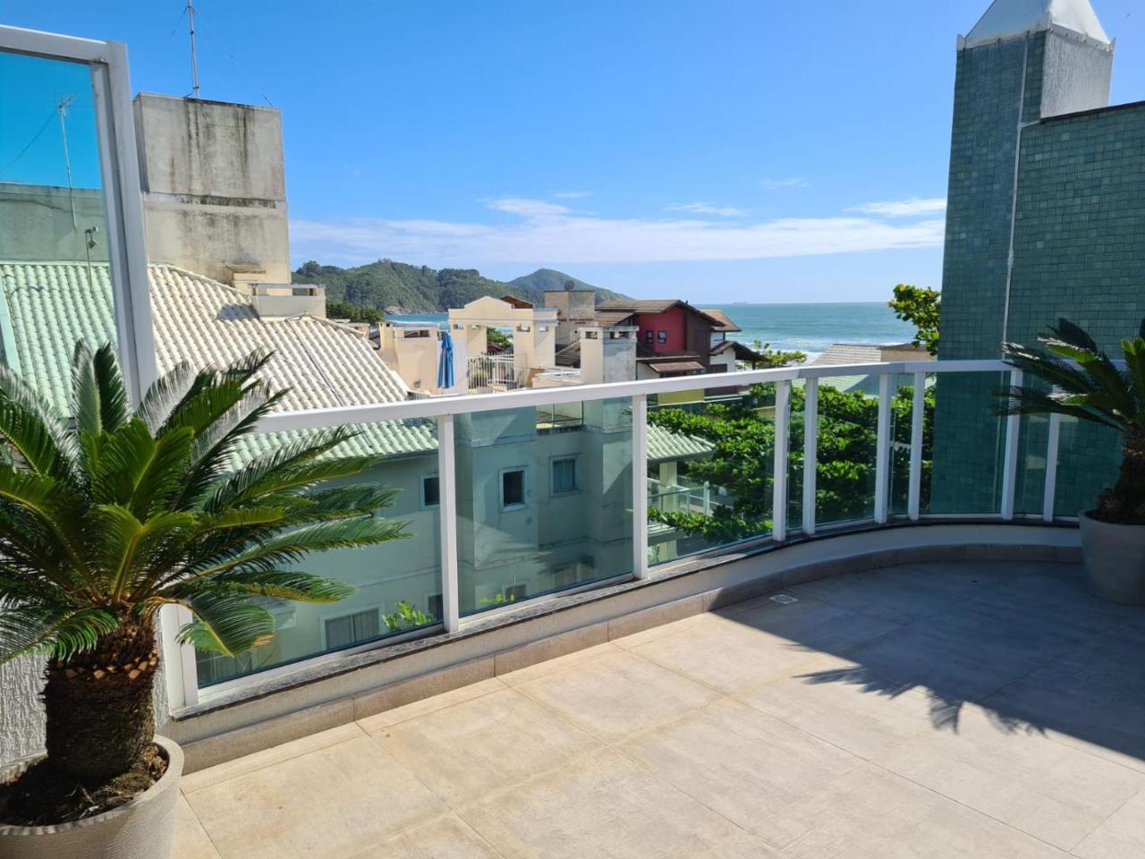 Cobertura Com Piscina 50 Mt Do Mar