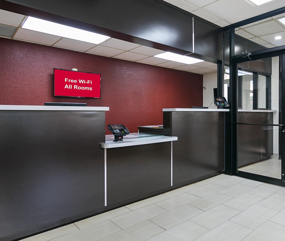 Red Roof Inn Forsyth - photo 2