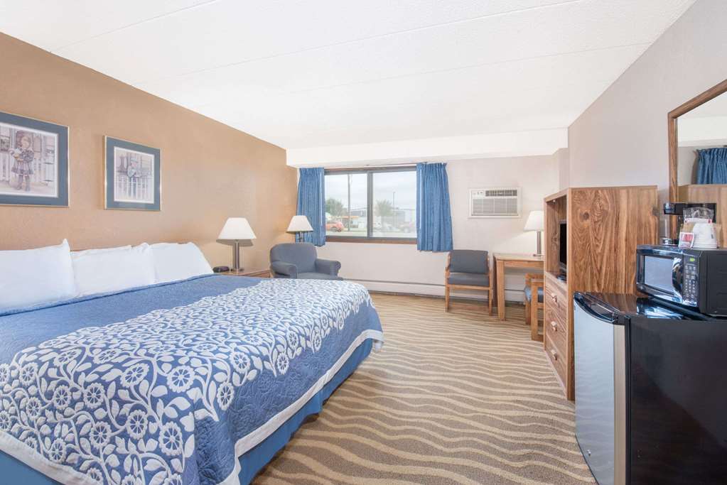 Days Inn by Wyndham Sioux Falls Airport - photo 12