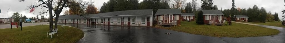 Firehouse Inn - photo 16