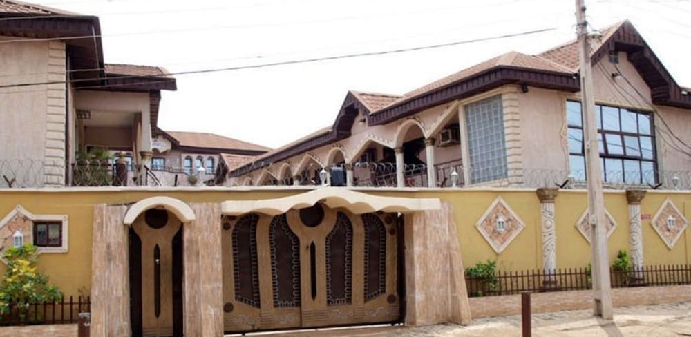 Townhall Hotel & Suites - last minute hotel in Lagos
