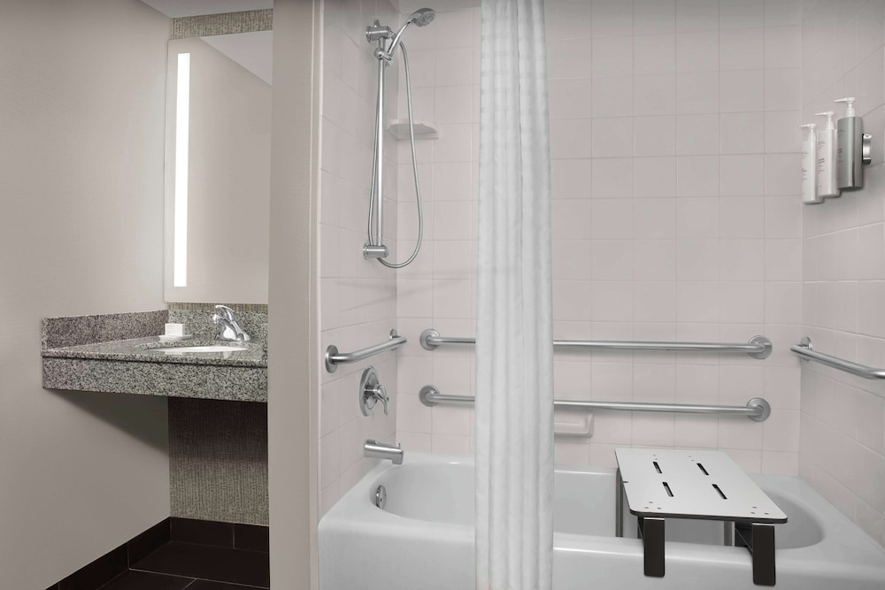 Hilton Garden Inn Hoffman Estates - photo 17
