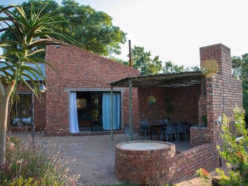 East of East Guest Cottage — 4-Star Luxury Hotel in Pretoria, South Africa