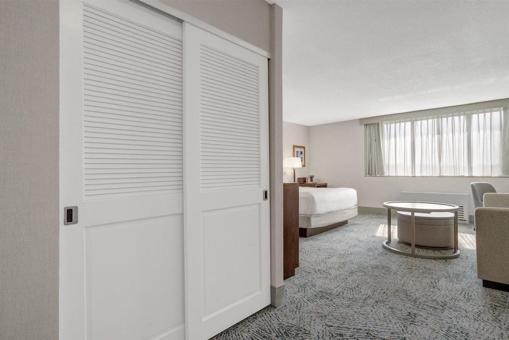 Hilton Arlington National Landing - photo 46