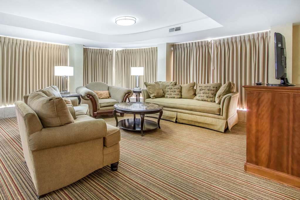 Ramada by Wyndham Tulsa Broken Arrow - photo 12