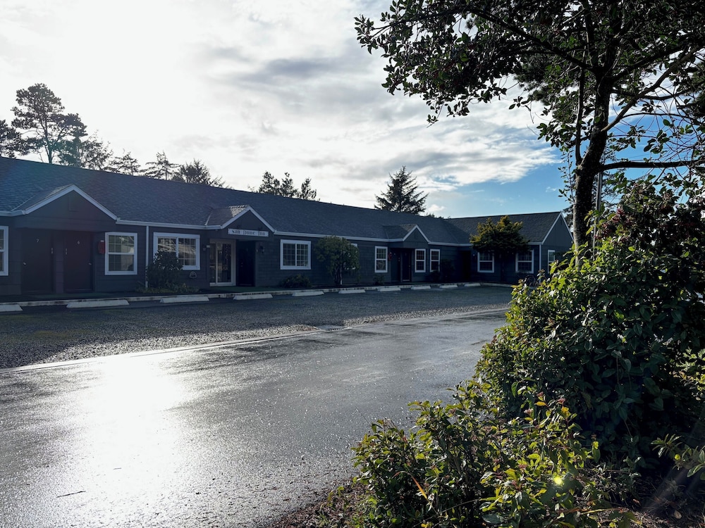 San Dune Inn - carbon neutral hotel in Astoria