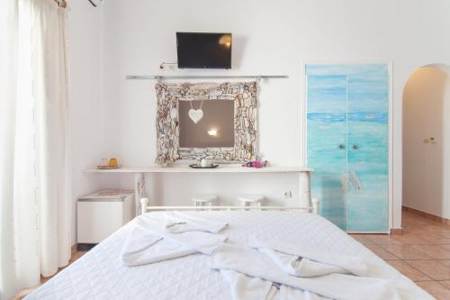 Madaky Hotel — hotel in Naousa