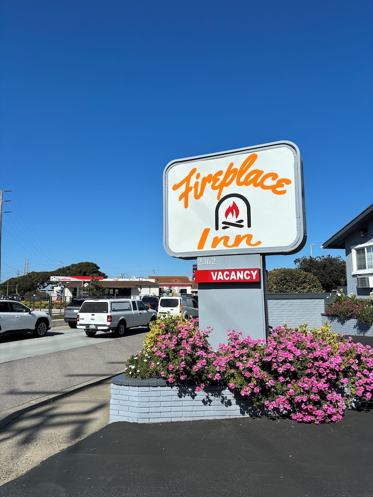 Monterey Fireplace Inn - photo 36