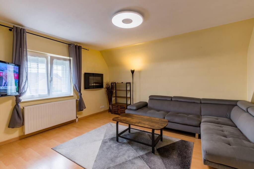 Séjour 6 Pers. F4 110 M2 — hotel in Houssen