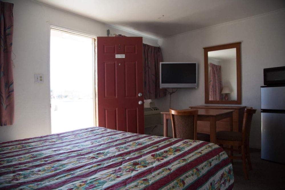 Boron Motel - photo 18