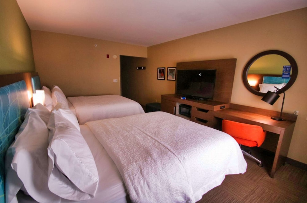 Hampton Inn & Suites Jacksonville Beach Blvd Mayo Clinic - photo 8