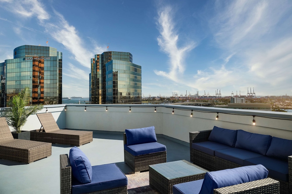 Hilton Long Beach Hotel - photo 32