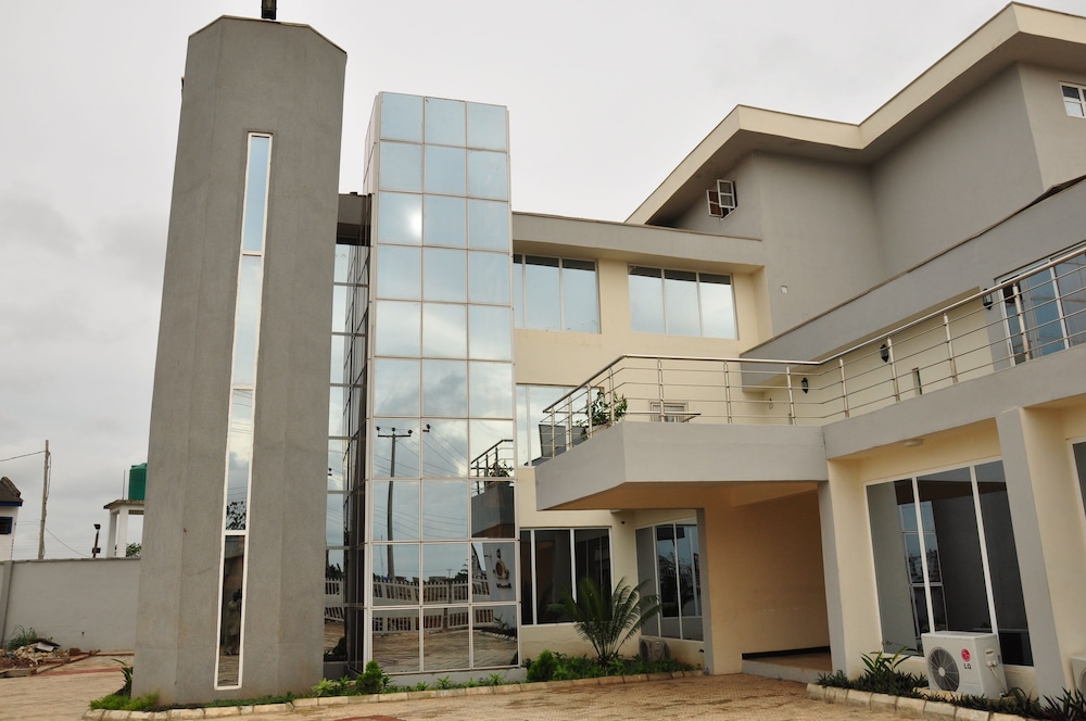 Grand Bank Link Hotel in Ota, Nigeria