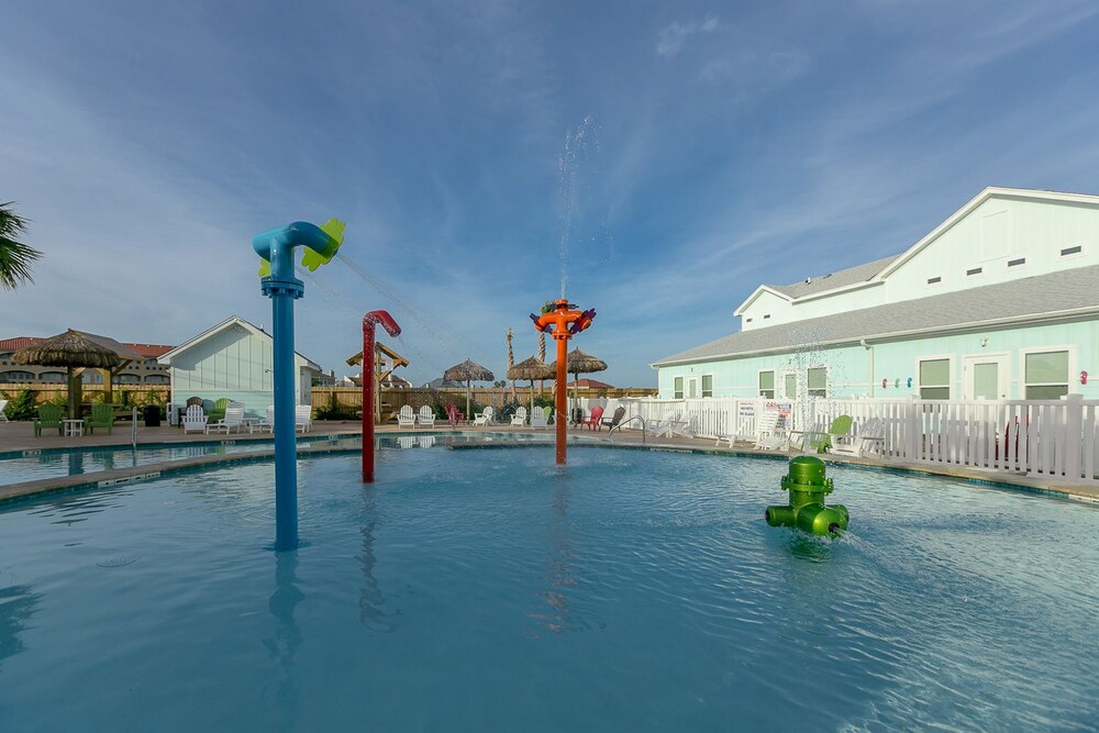 Nemo Cay Resort D142k Poolside - photo 33