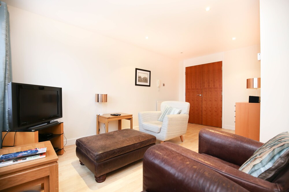 Swan Apartments 2A by Week2Week — 4-Star Luxury Hotel in Newcastle Upon Tyne, United Kingdom