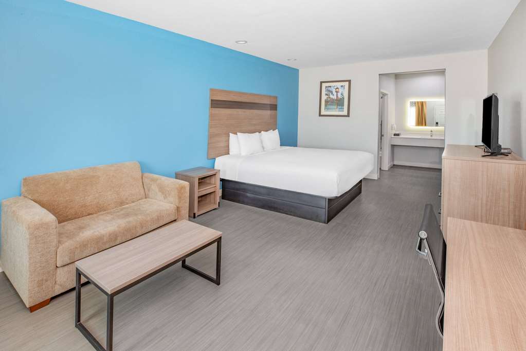 Baymont by Wyndham Freeport Texas - photo 55