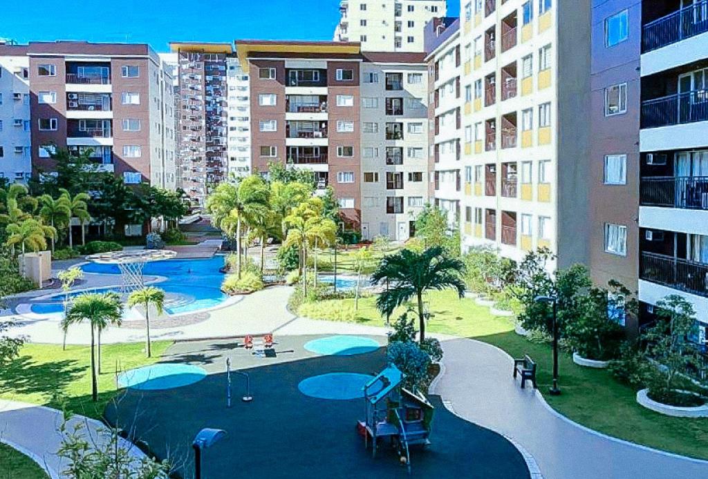 Avida Towers Atria by RedDoorz in Iloilo, Philippines