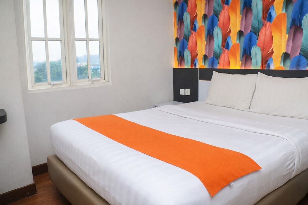 Front One Boutique Tugu Muda Semarang in Semarang, Indonesia