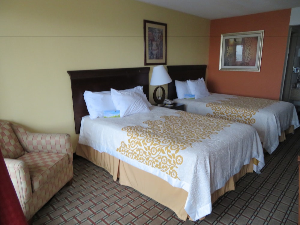 Days Inn by Wyndham Blytheville - photo 4