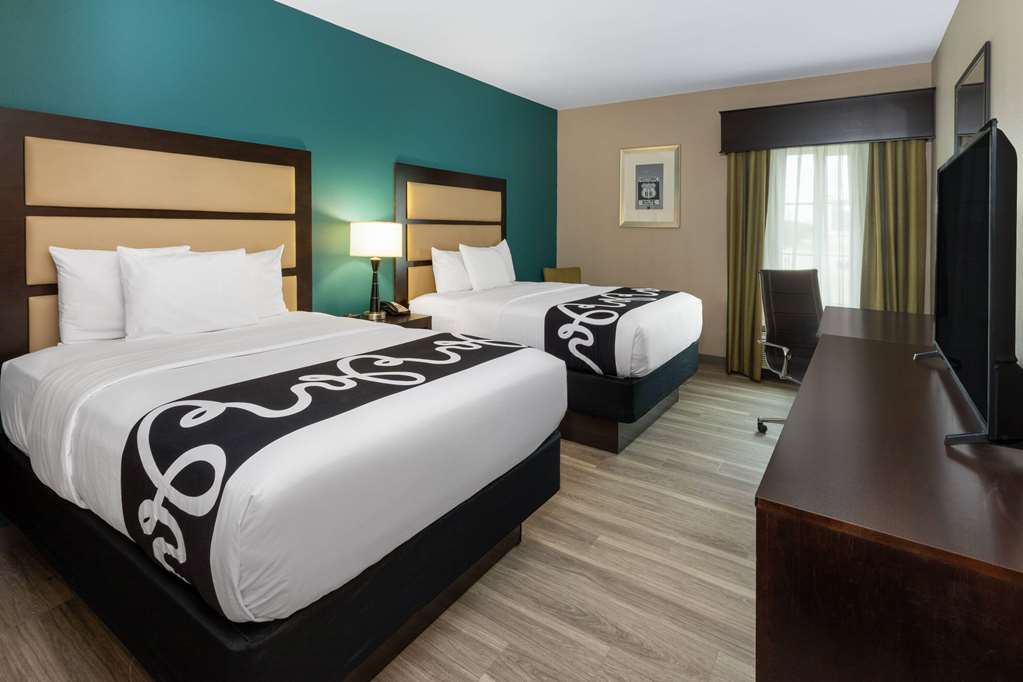 La Quinta Inn & Suites by Wyndham Durant - photo 13