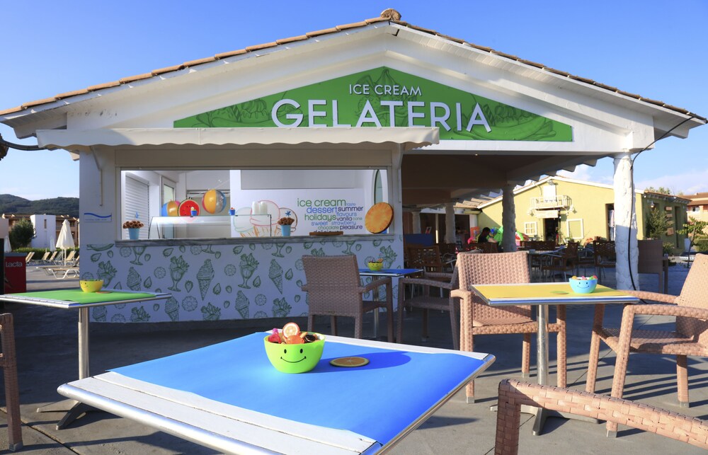 מזון ומשקאות