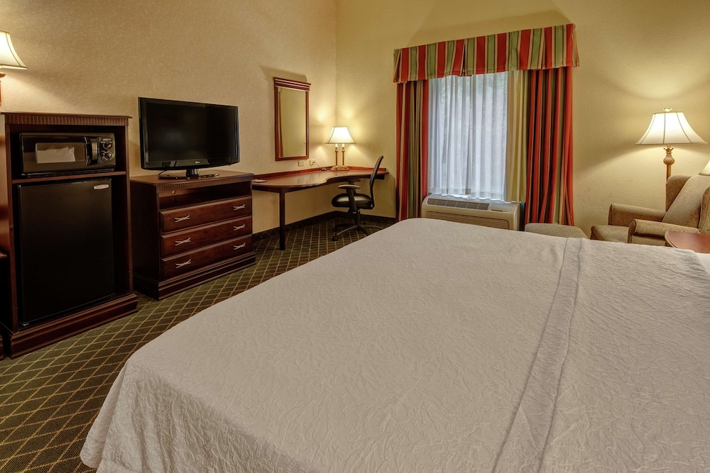 Hampton Inn Cambridge - photo 17