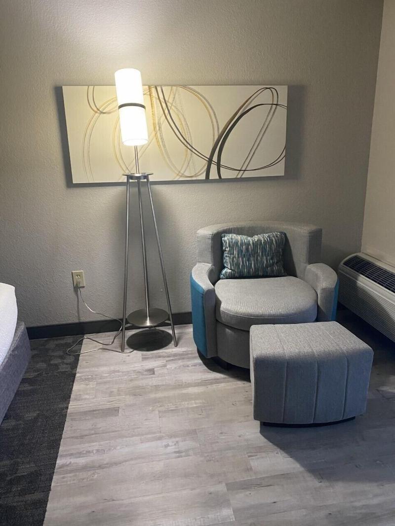 Courtyard by Marriott Newport News Yorktown - photo 90