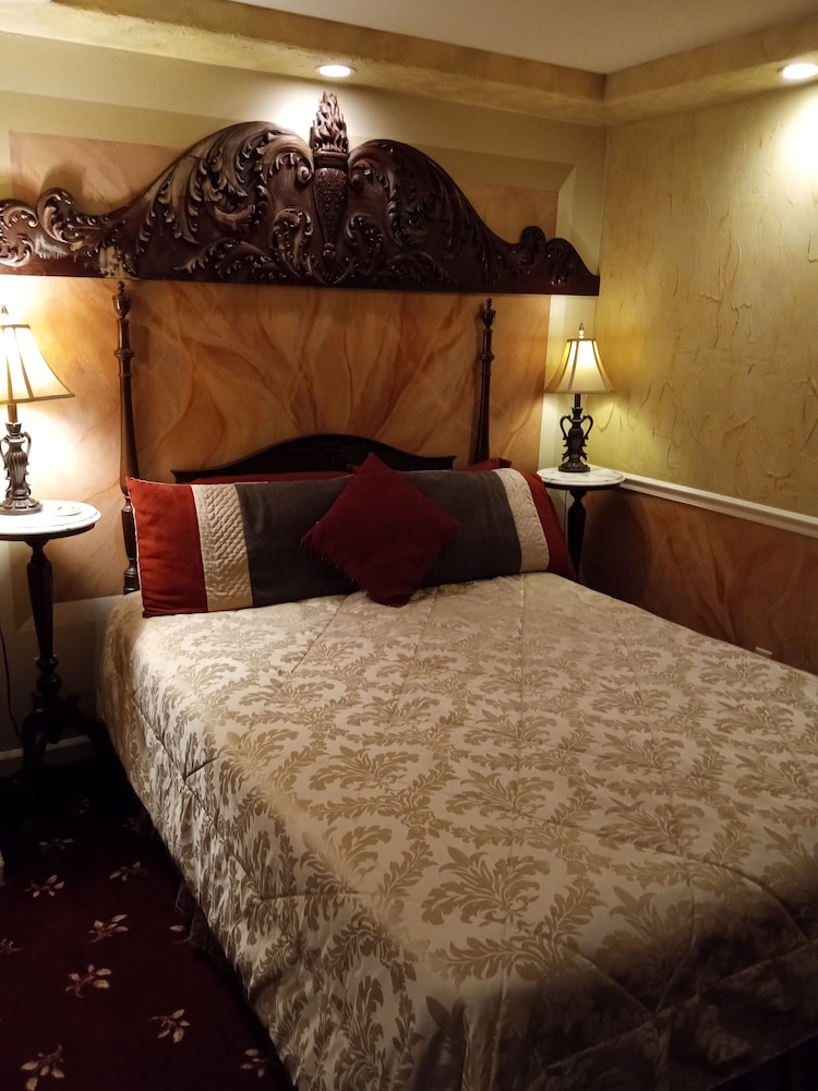 All Season's Groveland Inn - photo 23