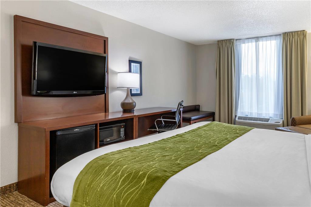 Comfort Inn Shelby - photo 17