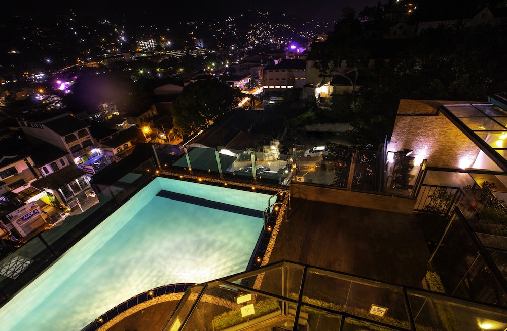 Sevana City Hotel - last minute hotel in Kandy