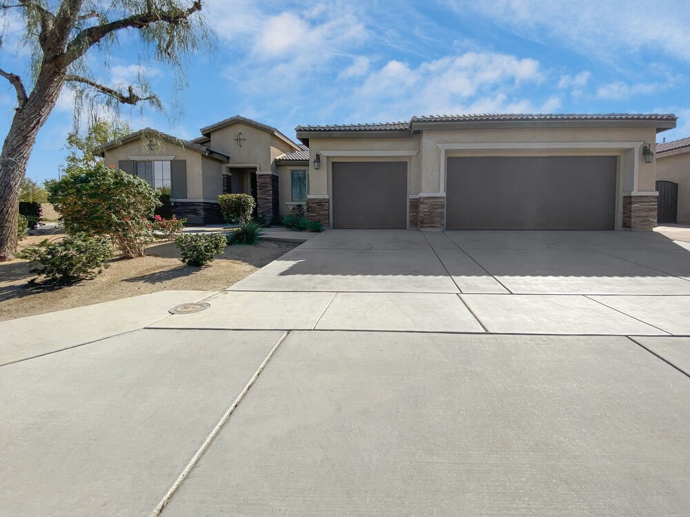 Magnolia by Avantstay Magnificent Coachella Valley Oasis w Pool & Spa - photo 33